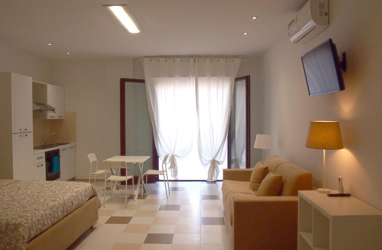 Le Rose Beach & Suites Appartamenti Fronte Mare A Villarosa Martinsicuro Esterno foto