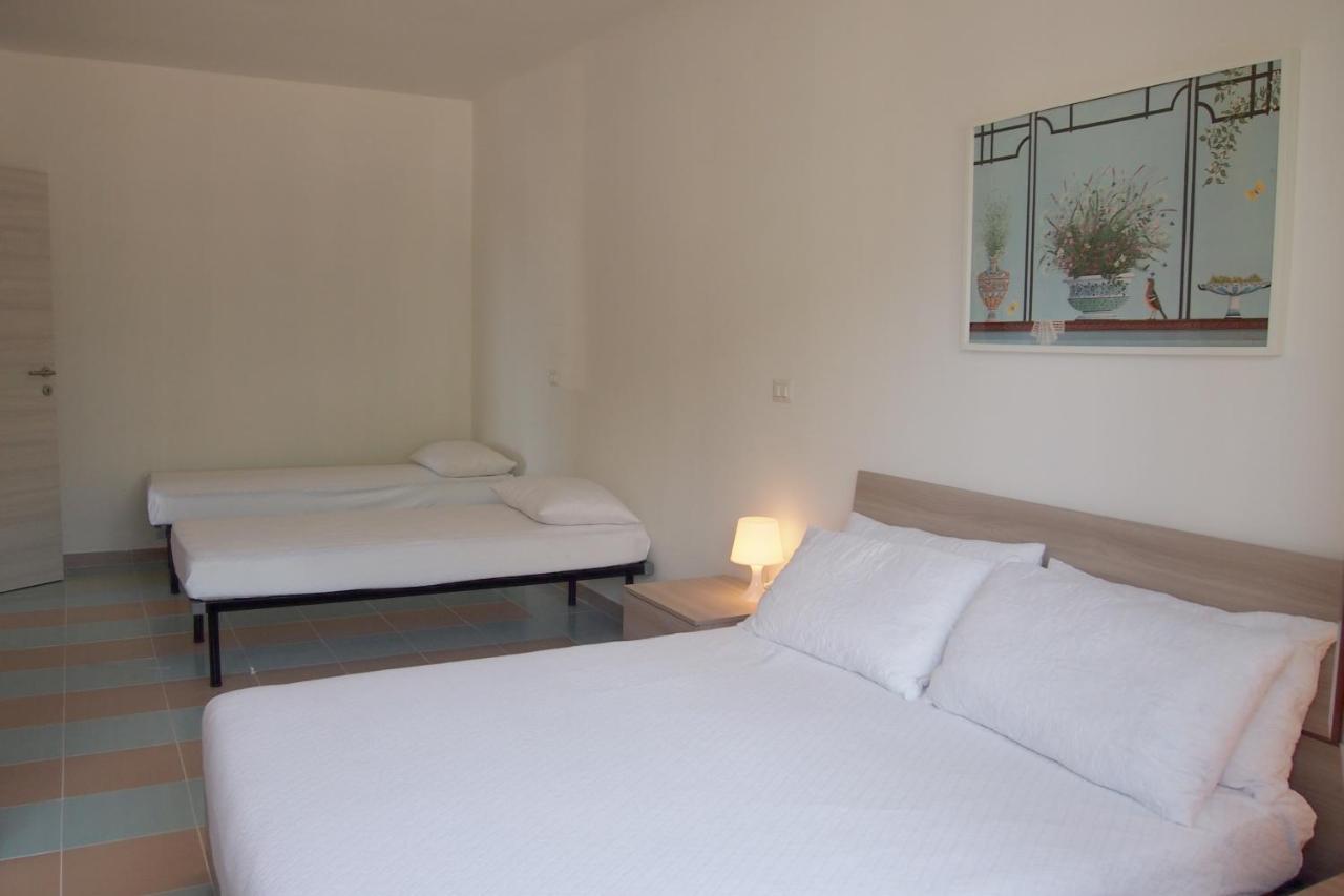 Le Rose Beach & Suites Appartamenti Fronte Mare A Villarosa Martinsicuro Esterno foto