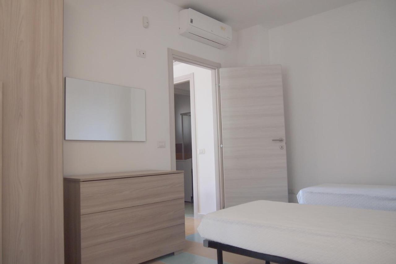 Le Rose Beach & Suites Appartamenti Fronte Mare A Villarosa Martinsicuro Esterno foto