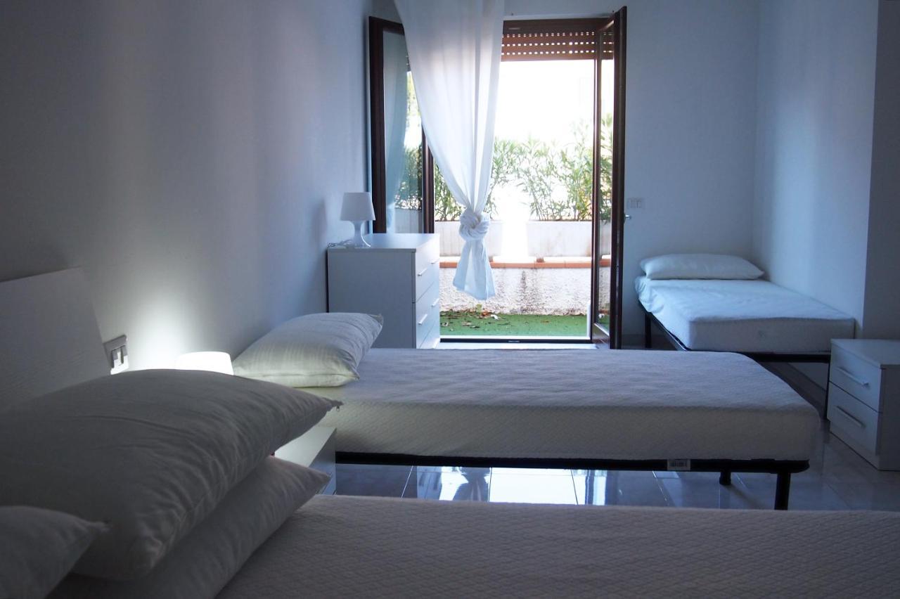 Le Rose Beach & Suites Appartamenti Fronte Mare A Villarosa Martinsicuro Esterno foto