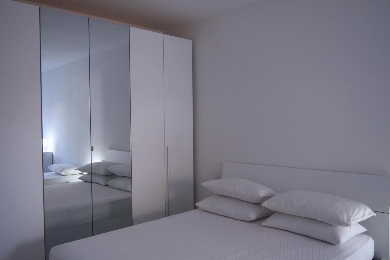 Le Rose Beach & Suites Appartamenti Fronte Mare A Villarosa Martinsicuro Esterno foto